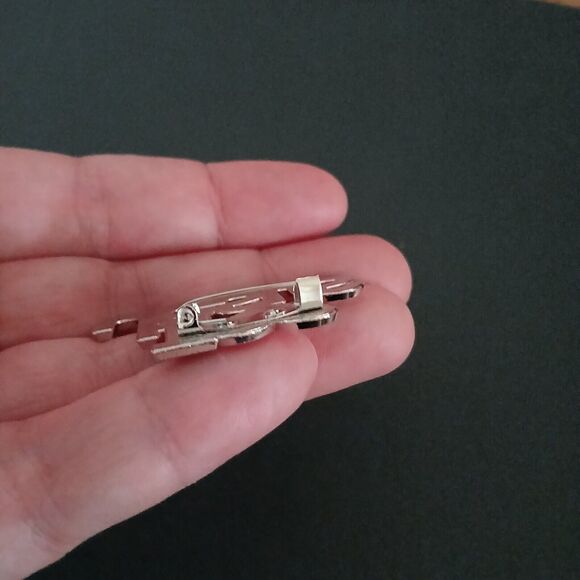 I LOVE JESUS Brooch Metal Pin Christian Jewelry Spiritual Religious Gift Idea - Picture 7 of 7